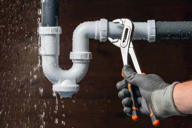Professional Leak Detection technician working in Liberty Center, IN